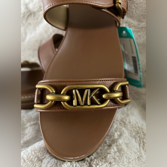 Michael Kors Kailey lug sandal - Picture 8 of 13